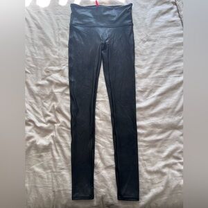 Spanx faux leather leggings black size medium.